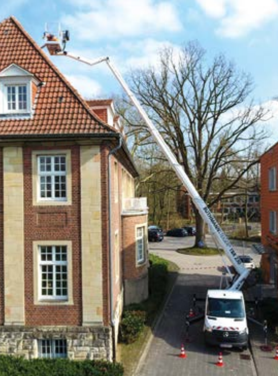 27 m LKW-Arbeitsbühne, Teleskop, auf 3,5 t