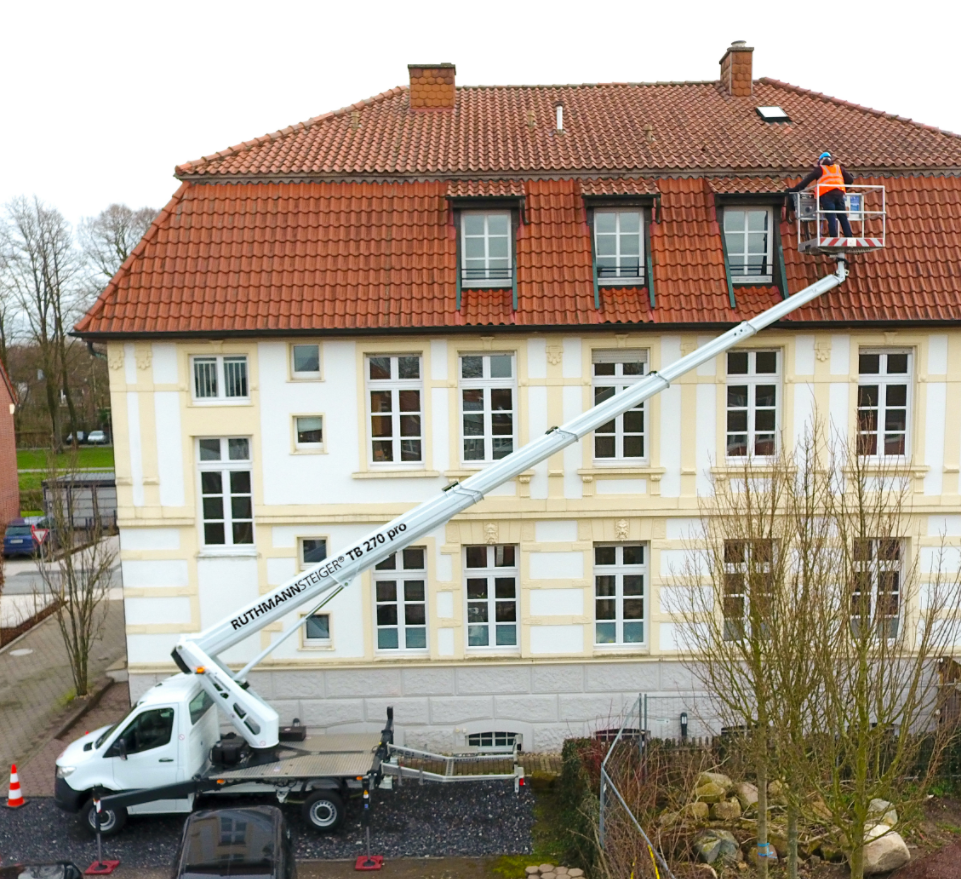 27 m LKW-Arbeitsbühne, Teleskop, auf 3,5 t