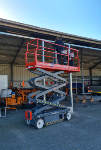 8,1  m Scherenarbeitbühne 