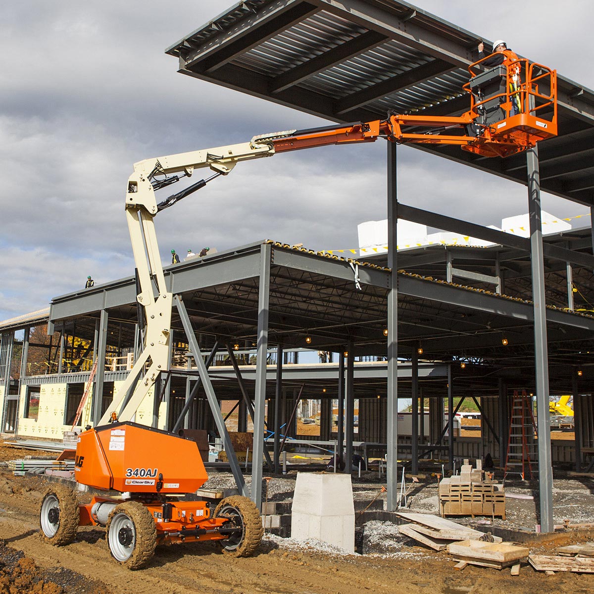 12,33 m  Arbeitsbühne Gelenkteleskop